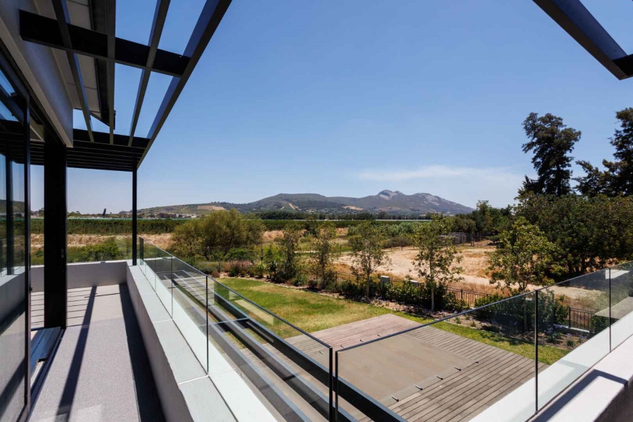 To Let 5 Bedroom Property for Rent in Val De Vie Estate Western Cape